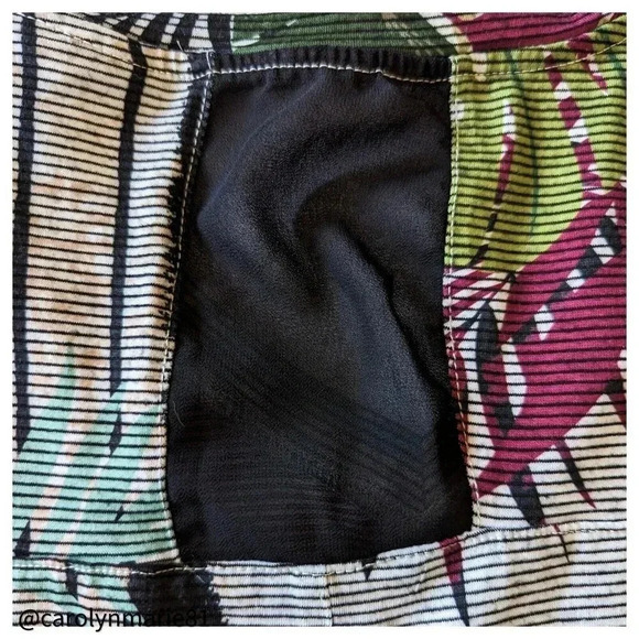 CATHERINES Asymmetric Tropical Print V Neck Top Size 2X Short Sleeve Knit - Picture 4 of 8